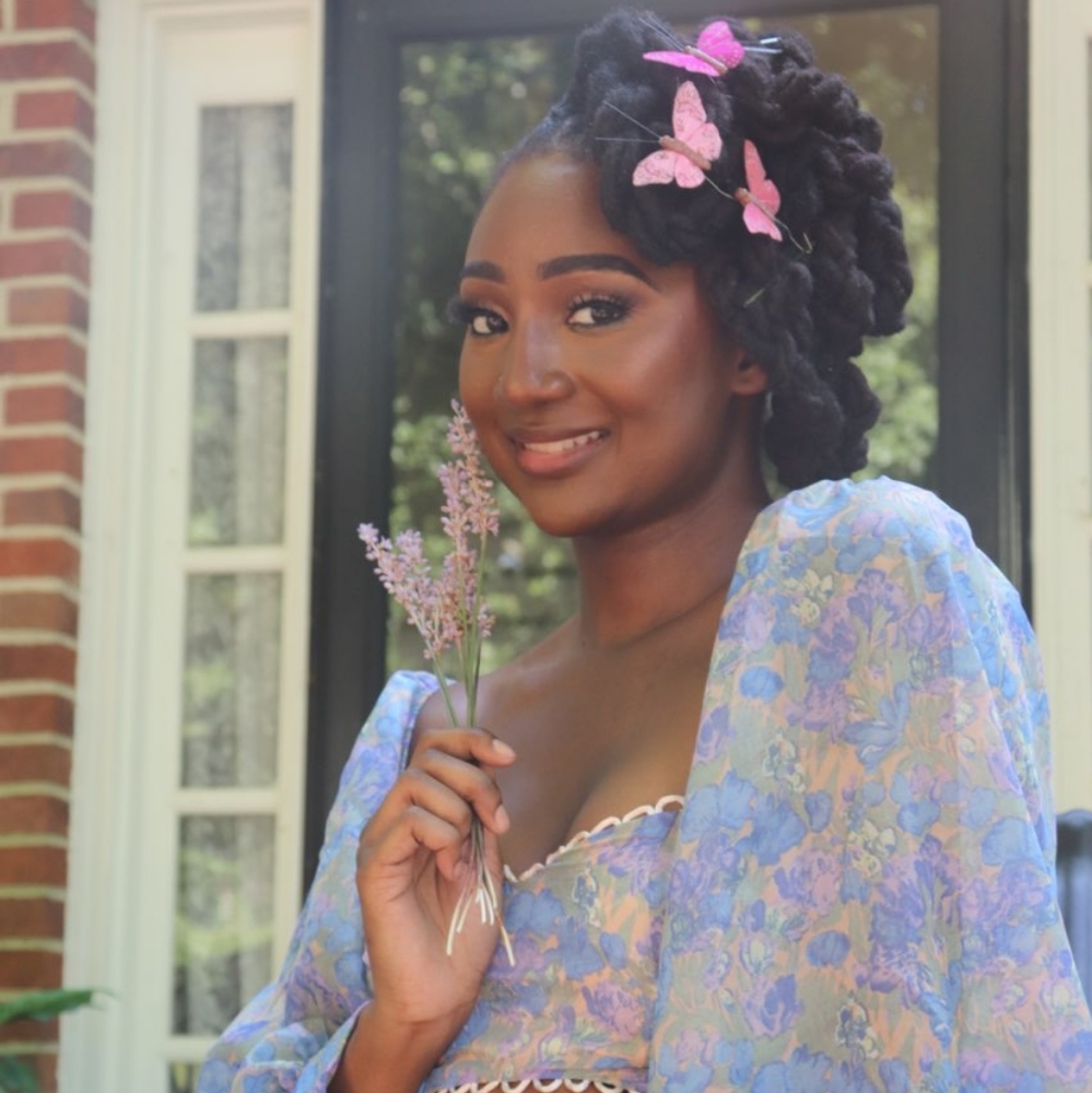 Meet your Posher, Jasmine